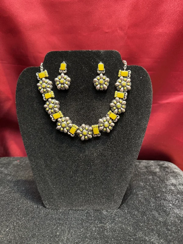 Artistic earrings for women-Beautiful Flowers Designed Yellow Color Fancy Oxidized Necklace With Earrings