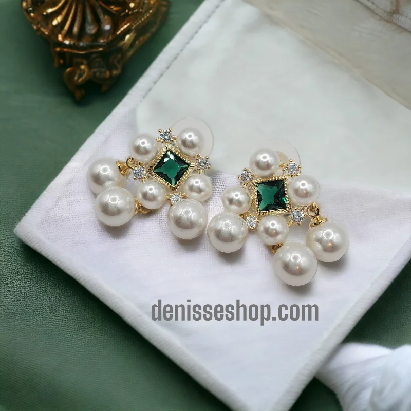 Clip-on earrings for women-Pearl Green stone Earrings E143