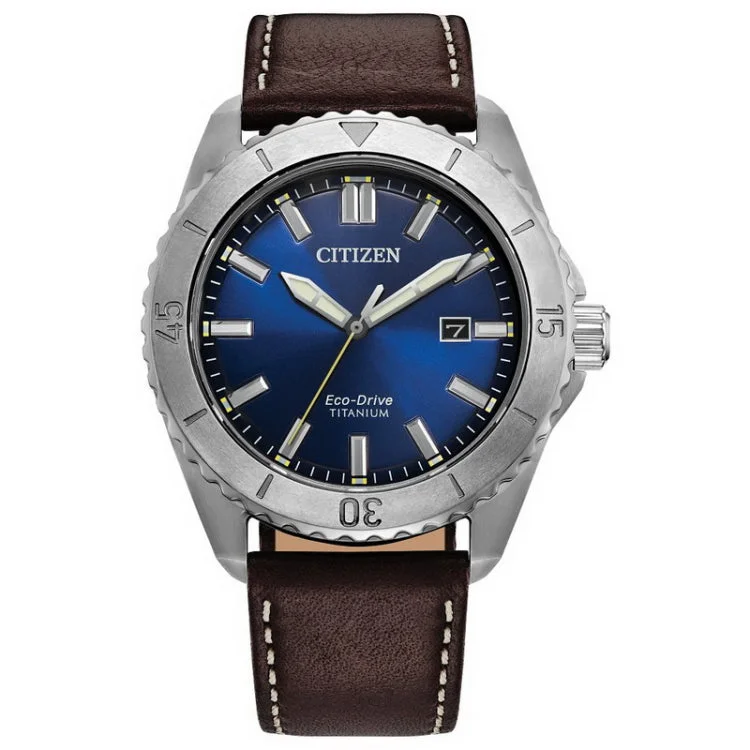 Smartwatches with heart rate monitor-Citizen Super Titanium Weekender Mens Watch