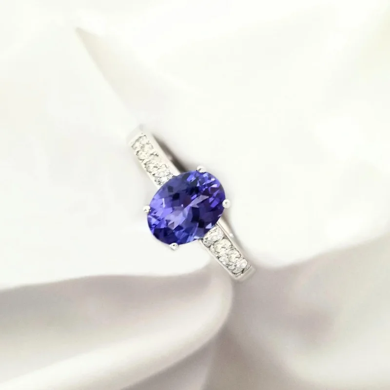 Engagement rings with diamonds for women-Oval Tanzanite Ring with Diamonds