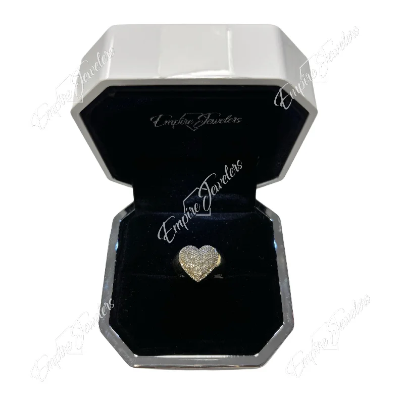 Round ring for women-10KT DIAMOND HEART RING