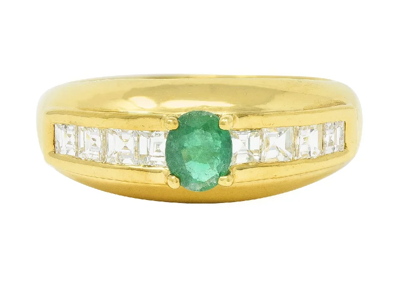 Heart-shaped ring for women-1980's 1.00 CTW Emerald Diamond 18 Karat Yellow Gold Vintage Gemstone Ring