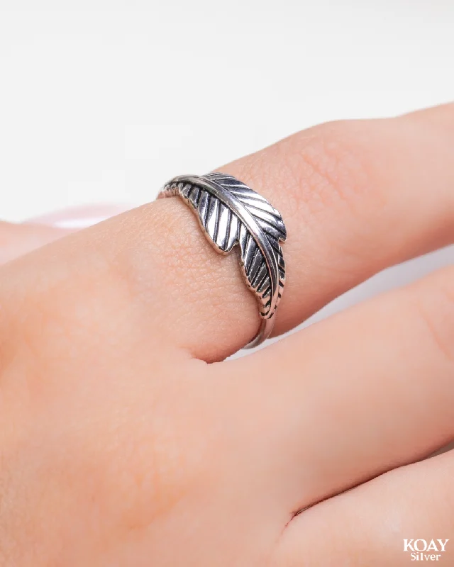 Birthstone ring for women-Plain Leaf Ring